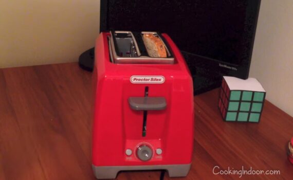 Best dark red toaster