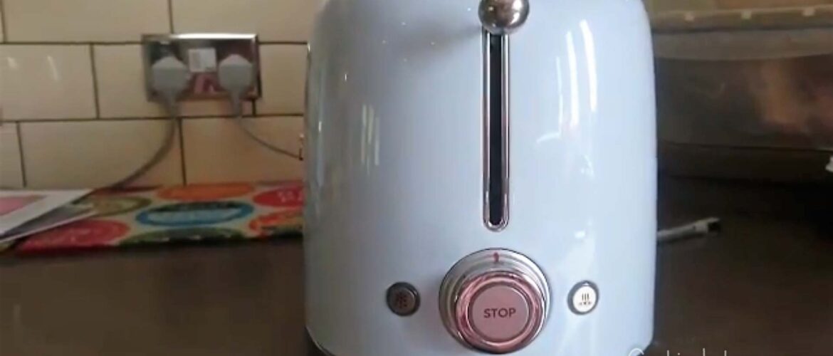 Best pale blue toaster